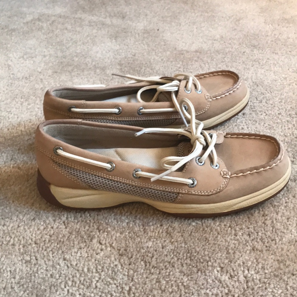 Sperry angelfish size 5.5.
